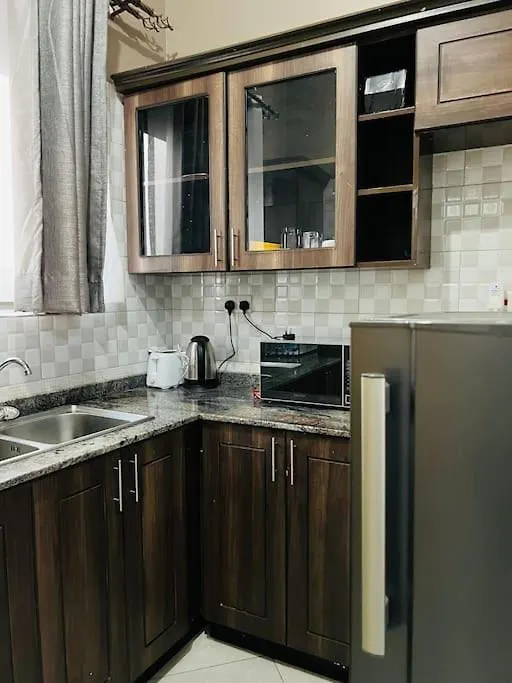 Zuri Suites 캄팔라 아파트